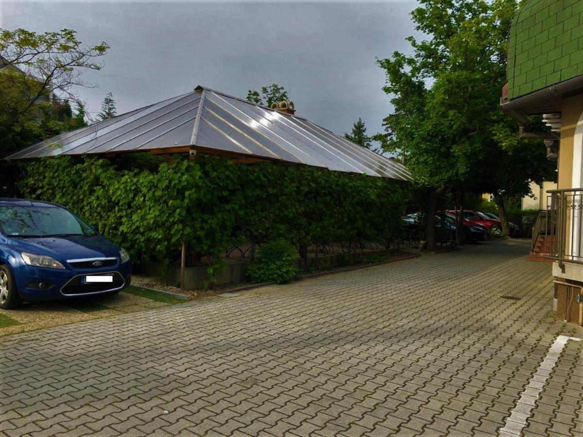 Zoeldteto Panzio Bed & Breakfast บาลาตอนฟือเรด ภายนอก รูปภาพ