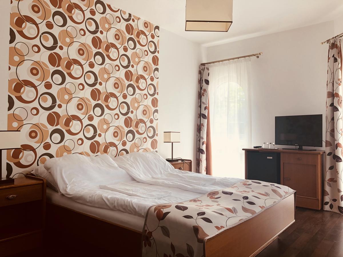 Zoeldteto Panzio Bed & Breakfast บาลาตอนฟือเรด ภายนอก รูปภาพ